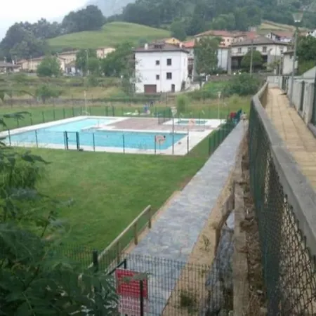 Villa Casa En La Montana Con Piscina De Temporada Arredondo Exterior foto