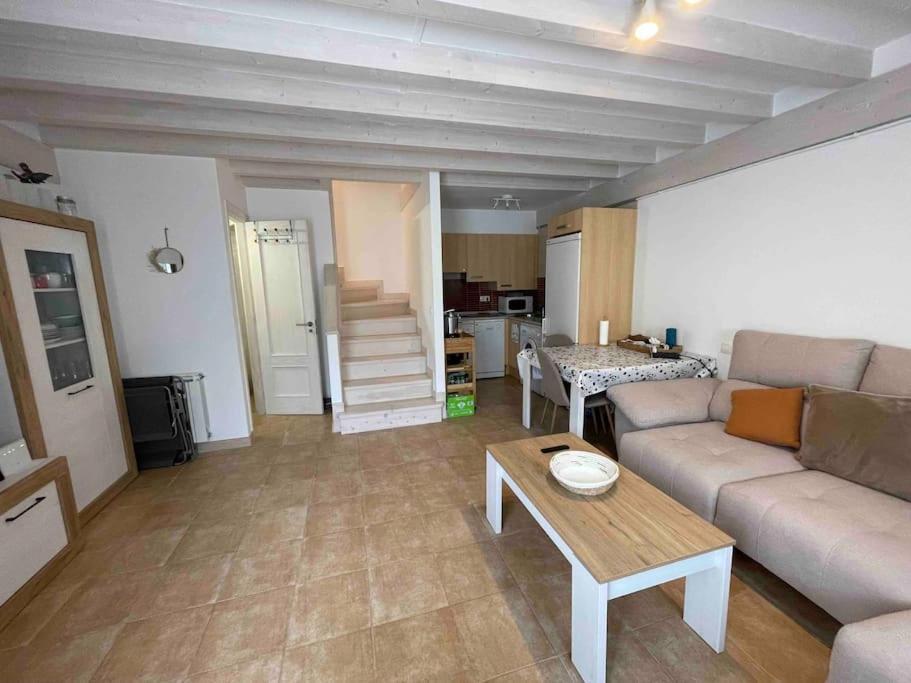 Ferienhaus Casa En La Montana Con Piscina De Temporada